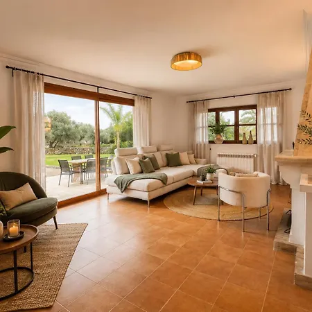 Private With Pool & Views Peaceful